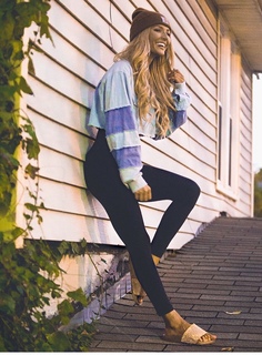 Erin Alvey O'Sullivan feet photo 6
