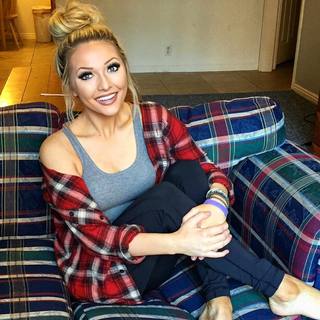 Erin Alvey O'Sullivan feet photo 12