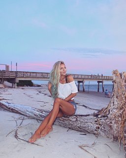 Erin Alvey O'Sullivan feet photo 9