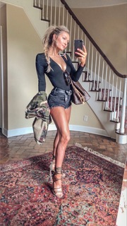 Erin Alvey O'Sullivan feet photo 16