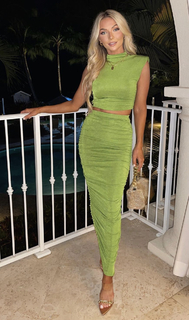 Erin Alvey O'Sullivan feet photo 1