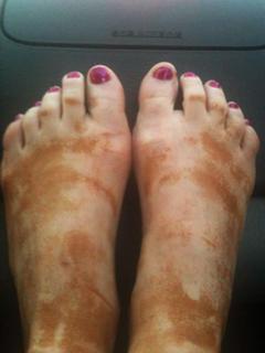 Erin Andrews feet photo thumbnail