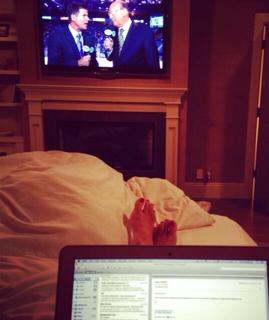 Erin Andrews feet photo thumbnail