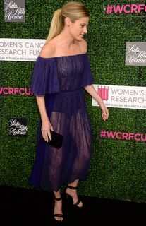 Erin Andrews feet photo thumbnail