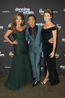 Erin Andrews feet photo thumbnail