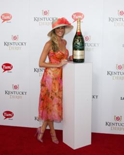 Erin Andrews feet photo thumbnail