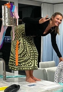 Erin Andrews feet photo thumbnail