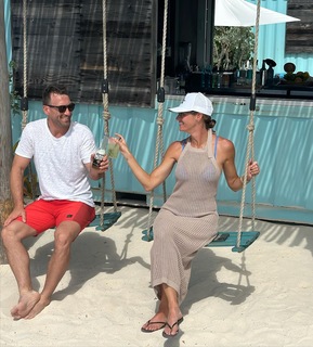 Erin Andrews feet photo thumbnail