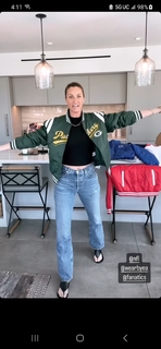 Erin Andrews feet photo thumbnail