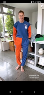 Erin Andrews feet photo thumbnail