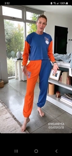 Erin Andrews feet photo thumbnail
