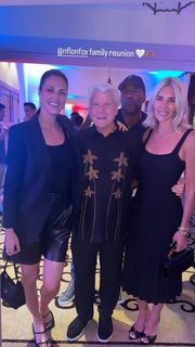 Erin Andrews feet photo thumbnail