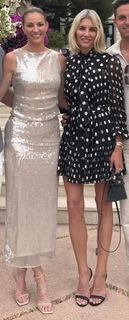 Erin Andrews feet photo thumbnail