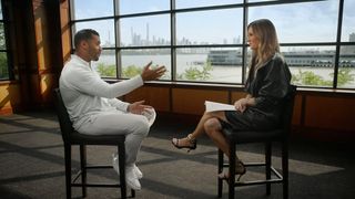 Erin Andrews feet photo thumbnail