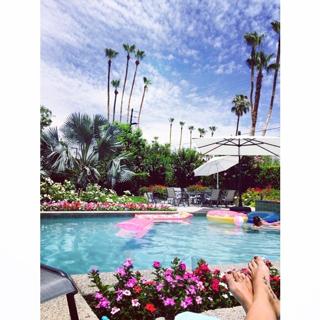 Erin Cahill feet photo thumbnail