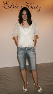 Erin Cahill feet photo thumbnail
