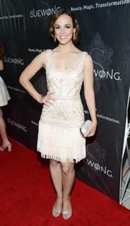 Erin Cahill feet photo thumbnail