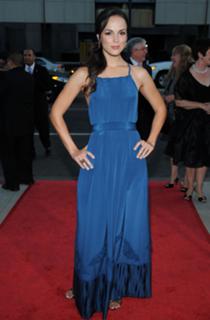 Erin Cahill feet photo thumbnail