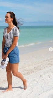 Erin Cahill feet photo thumbnail