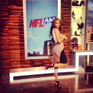 Erin Coscarelli feet photo 1