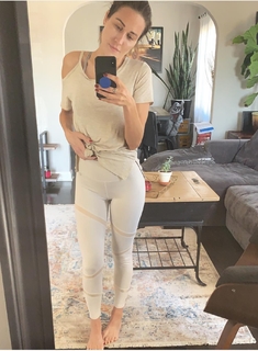 Erin Coscarelli feet photo 15