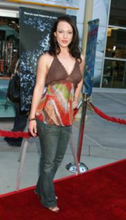 Erin Cummings feet photo thumbnail