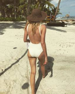 Erin Foster feet photo 19