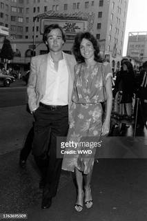 Erin Gray feet photo thumbnail