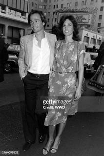 Erin Gray feet photo thumbnail