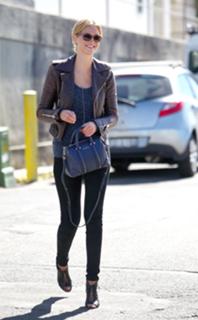 Erin Heatherton feet photo thumbnail