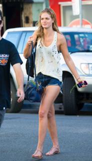 Erin Heatherton feet photo thumbnail