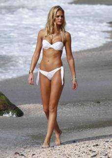 Erin Heatherton feet photo thumbnail