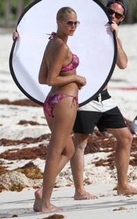 Erin Heatherton feet photo thumbnail