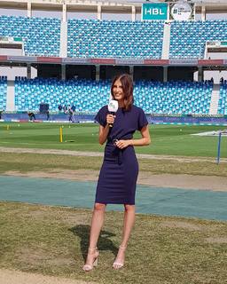 Erin Holland feet photo 19