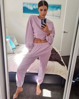 Erin Holland feet photo 7