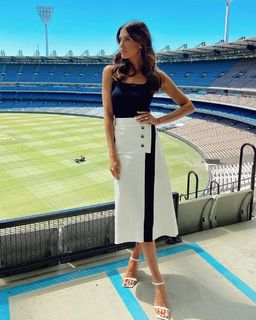Erin Holland feet photo 18