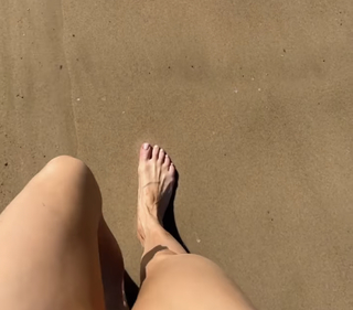 Erin Holland feet photo 19