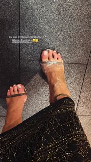 Erin Holland feet photo 1