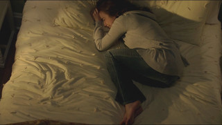 Erin Karpluk feet photo thumbnail