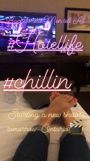 Erin Karpluk feet photo thumbnail