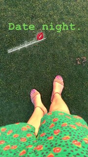 Erin Karpluk feet photo thumbnail