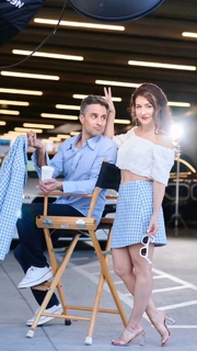 Erin Karpluk feet photo thumbnail