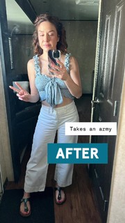 Erin Karpluk feet photo thumbnail