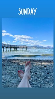 Erin Karpluk feet photo thumbnail