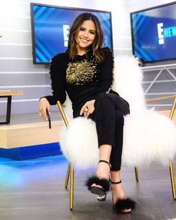 Erin Lim feet photo thumbnail