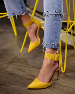 Erin Lim feet photo thumbnail
