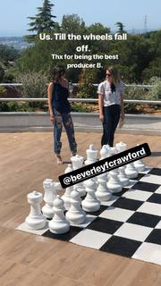 Erin Lim feet photo thumbnail
