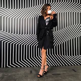 Erin Lim feet photo thumbnail