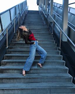 Erin Lim feet photo thumbnail