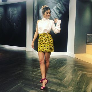 Erin Lim feet photo thumbnail